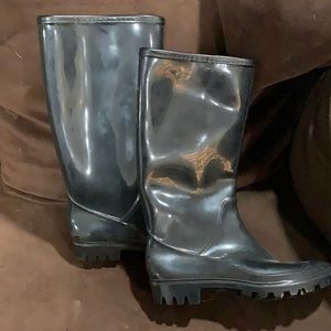 Rain boots